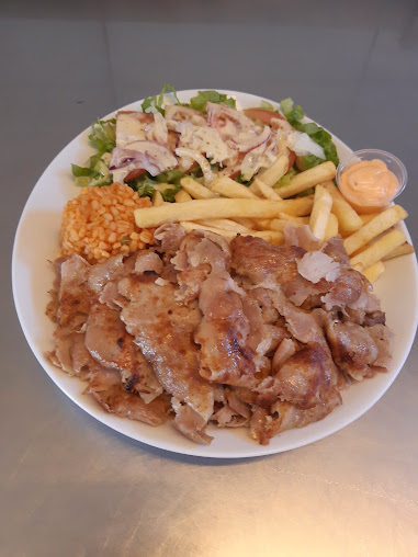 Assiette kebab — viande à la lame